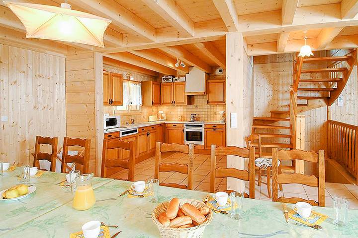 Chalet für 14 Personen, mit Terrasse und Ausblick sowie Sauna, mit Haustier in Frankreich - 4