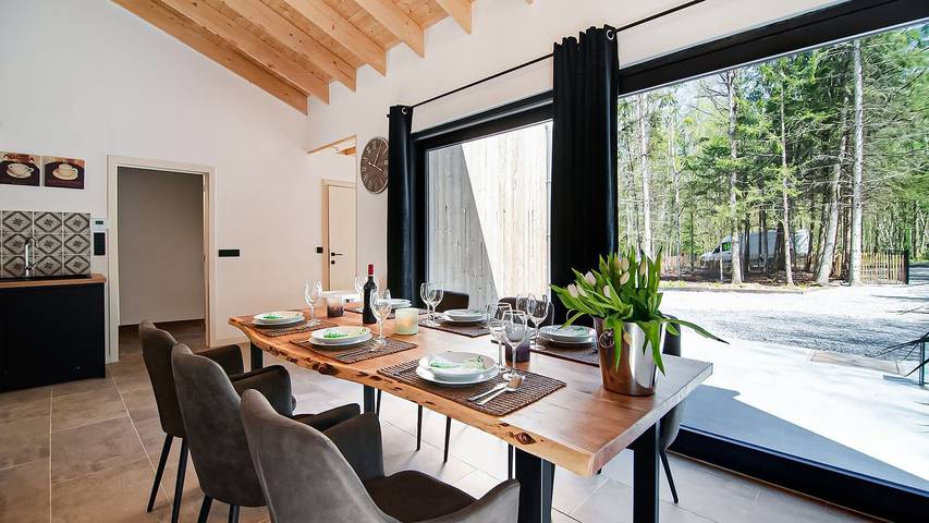 Location de vacances pour 5 personnes, avec terrasse et sauna ainsi que piscine et jardin, animaux acceptés à Érezée - 4