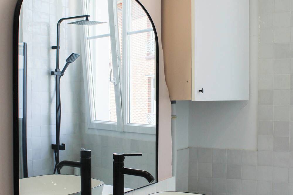 Apartamento entero, Bright apartment near metro in Clichy, Altos del Sena