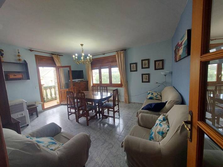 Gîte pour 6 personnes, avec Balcon ainsi que Terrasse et Vue à Abiego