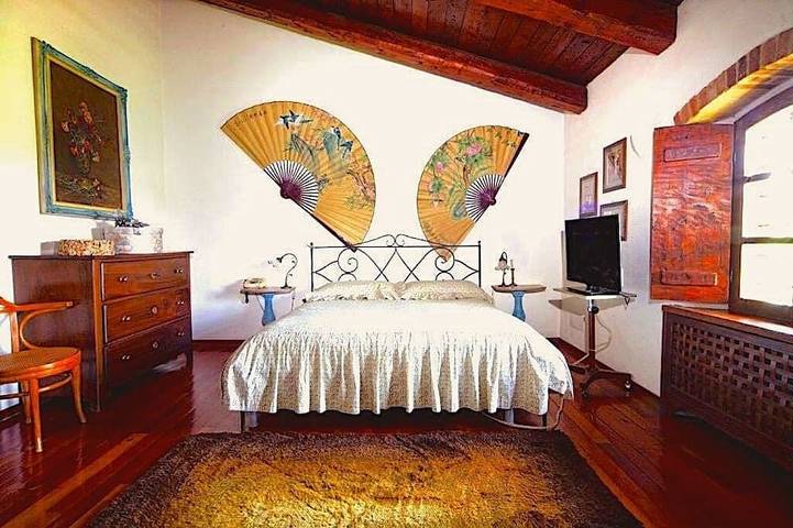 Villa con piscina in esclusiva 8 x18  per 10 persone, piccola Spa e biliardo. in Bene Vagienna, Provincia di Cuneo