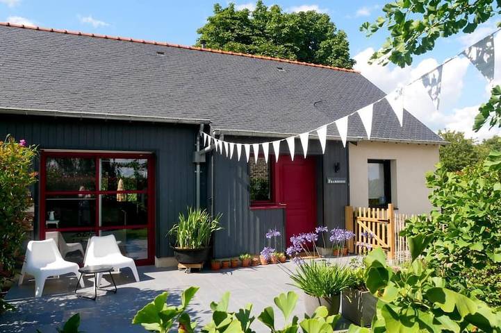 Maison de vacances pour 2 personnes, avec terrasse et jardin à Corps-Nuds