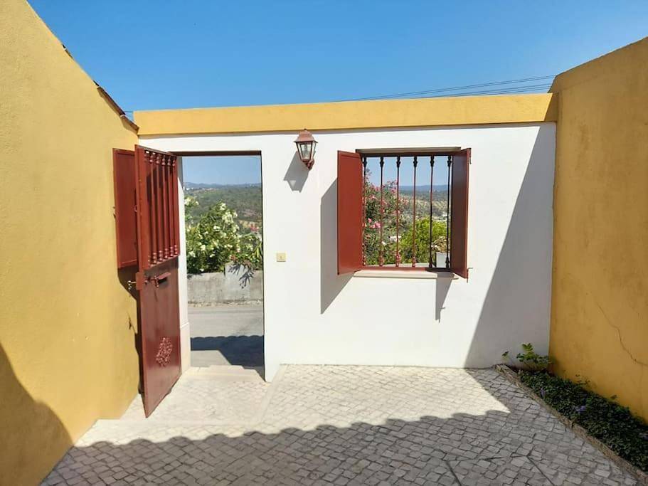 Apartamento inteiro, One-Bedroom Apartment in Tomar, Sicó/Alvaiazere