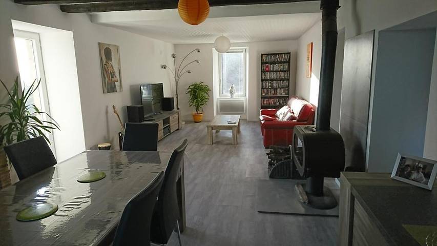 Location de vacances pour 2 personnes, avec Balcon et Terrasse ainsi que Jardin et Vue à Concorès - 2