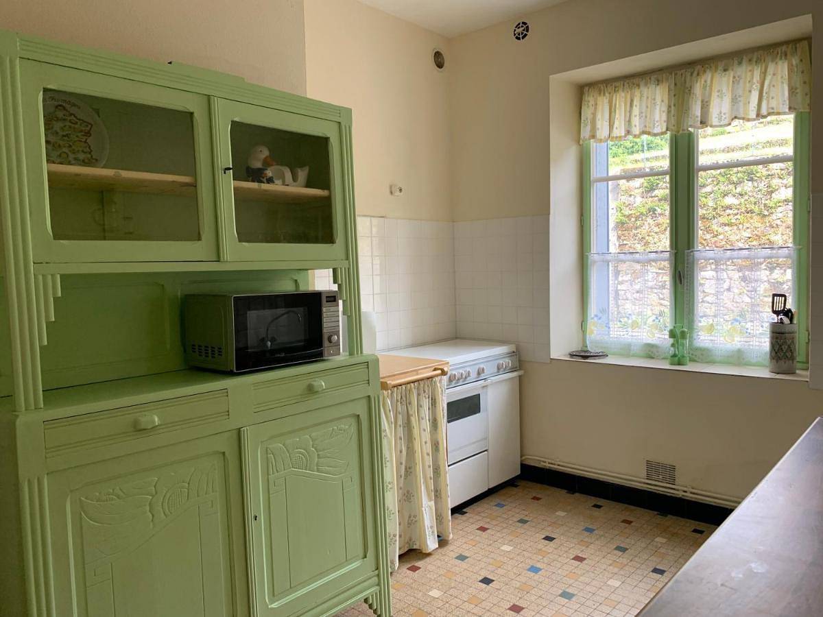 Appartement entier, Two-Bedroom Apartment in Treignac, Région de Tulle