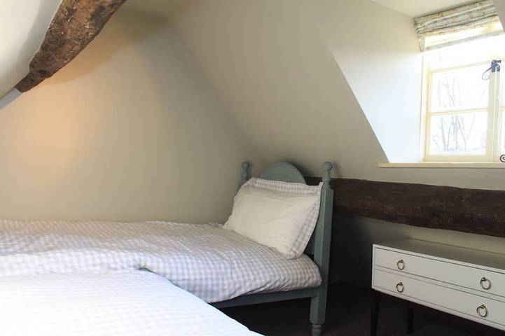 Impresionante grado Ii Cottage en Vineyard Street en el corazón de Winchcombe in Winchcombe, Gloucestershire