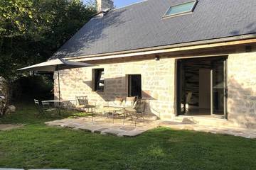 Gîte pour 3 personnes, avec jardin à Viam