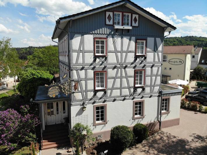 Hotel, mit Terrasse in Birkenfeld