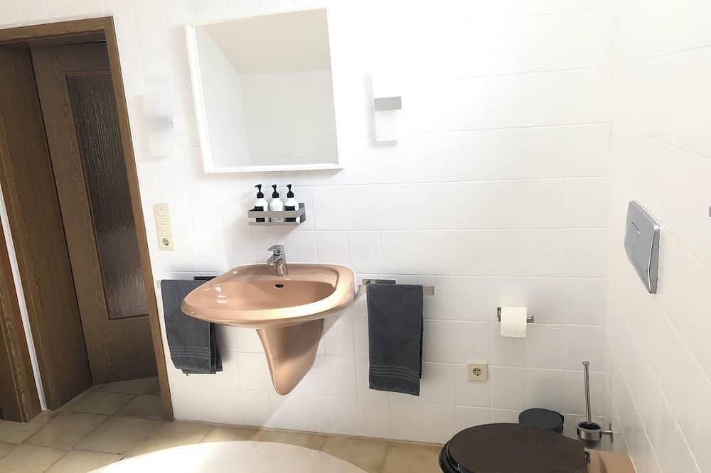 Ganze Wohnung, Ferienwohnung am Schöneberg Nähe Nürburgring in Heckenbach, Osteifel