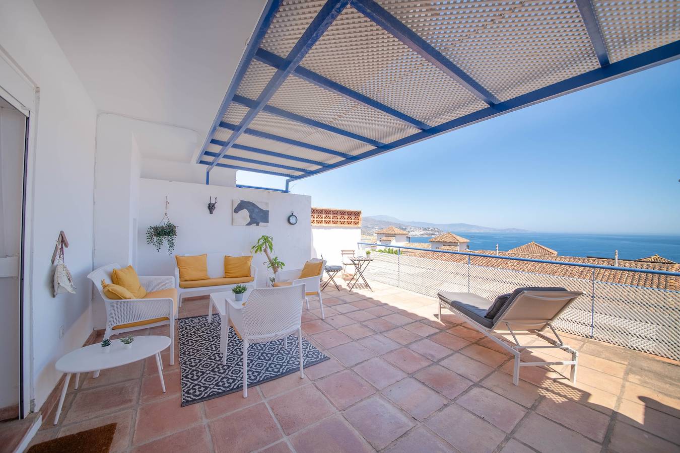 Casa Vacacional 'El Faro 18' con Vistas al Mar, Wi-Fi y Aire Acondicionado in La Herradura, Almuñecar