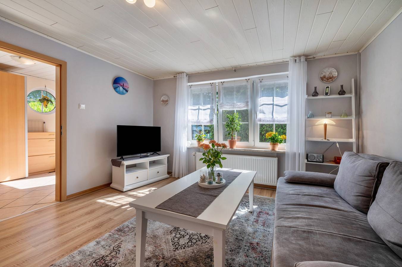 Ganze Wohnung, Ferienwohnung 'Gemütliche' mit gemeinsamer Terrasse, gemeinsamem Garten und Wi-Fi in Sahlenburg, Cuxhaven