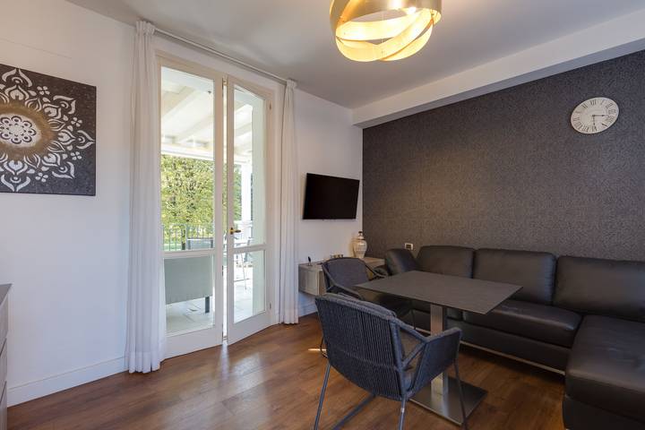 Ferienwohnung für 4 Personen, mit Seeblick und Terrasse in Gemeinde Porlezza - 2