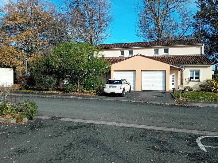 Location de vacances pour 2 personnes, avec jardin, animaux acceptés à Saint-Laurent-sur-Manoire - 3