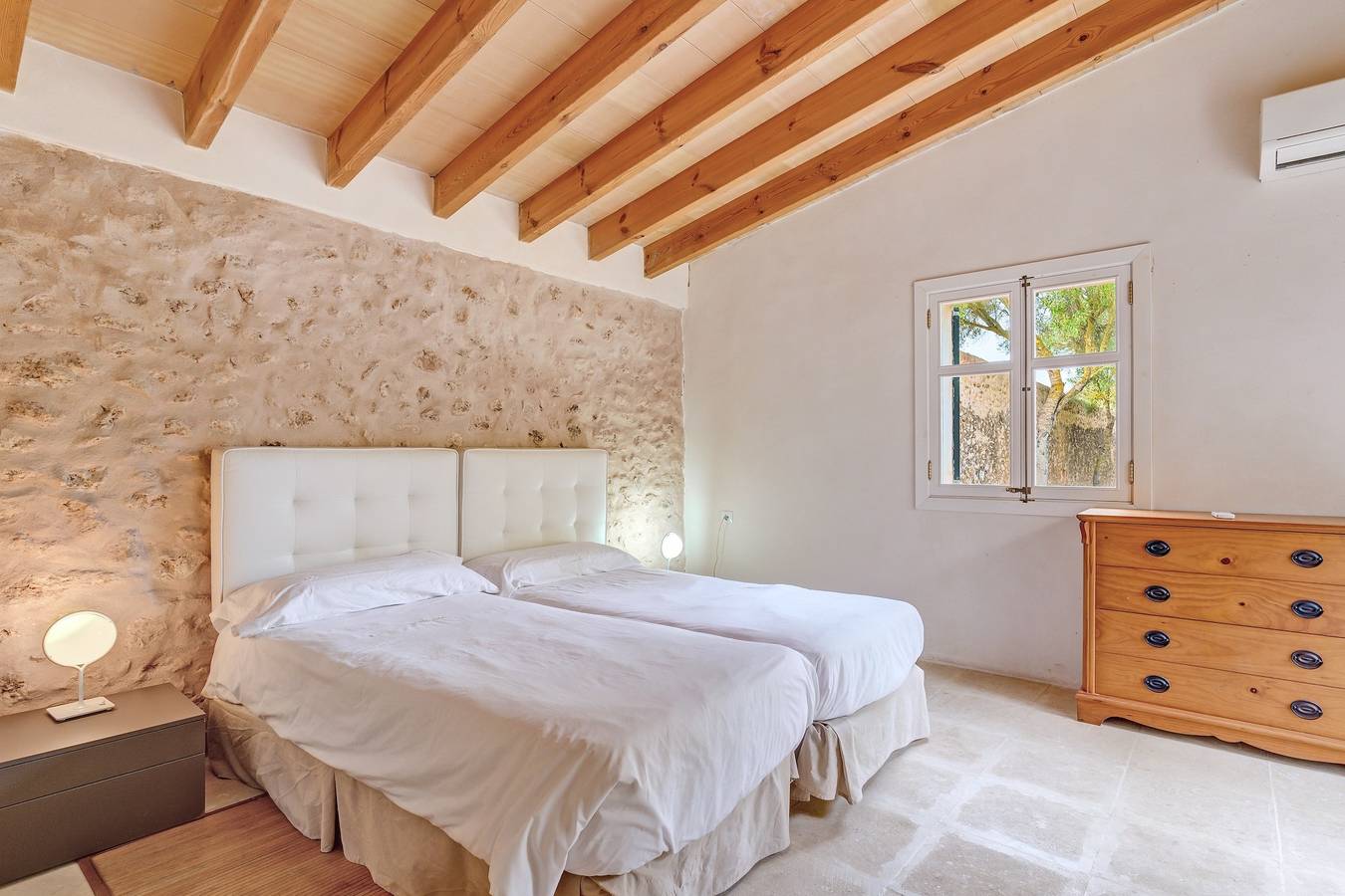 Holiday Home 'Possessio Sa Barrala Gallinero' with Mountain View and Wi-Fi in Es Trenc, Campos