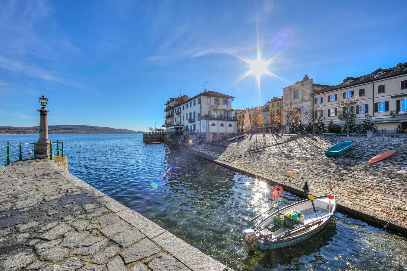 Appartement entier, Lago Magico Pied Dans L' Eau in Arona (Lago Maggiore), Commune de Arona