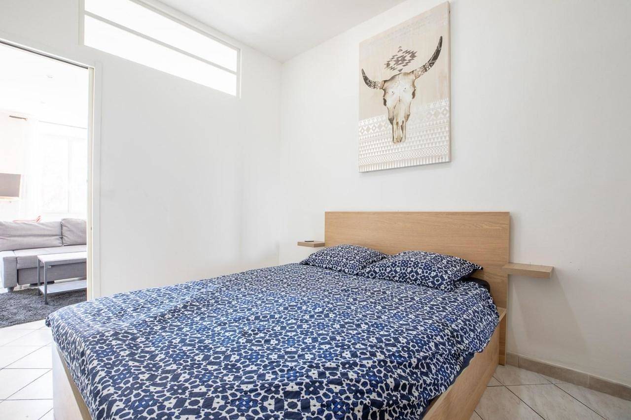 Appartement entier, One-Bedroom Apartment in Toulon, Côte méditerranéenne (France)