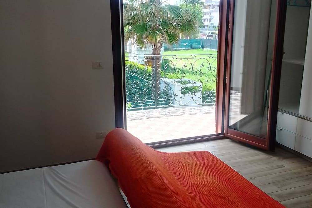 Entire apartment, Studio apartment with side balcony with sea view in Adriatic Coast Abruzzo