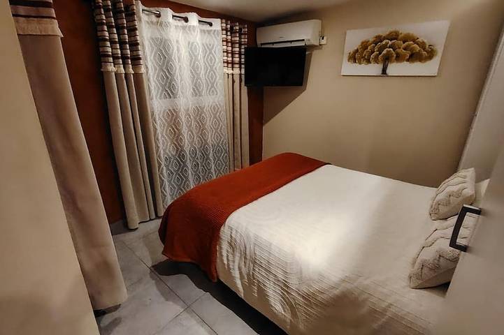 Gîte pour 3 personnes, avec jardin ainsi que piscine et terrasse à Vitrolles - 3