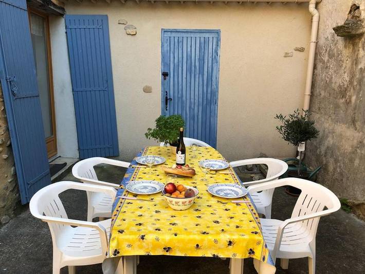 Location de vacances pour 6 personnes, avec terrasse à Saint-Roman-de-Malegarde - 4