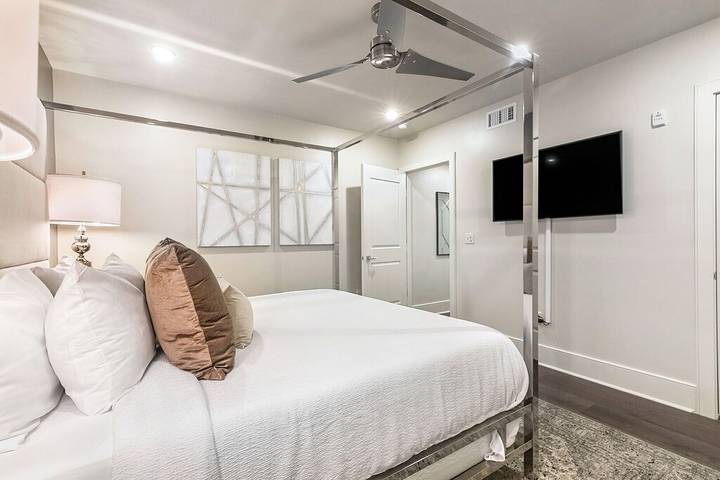 Loft for 6 people, with balcony in New Orleans