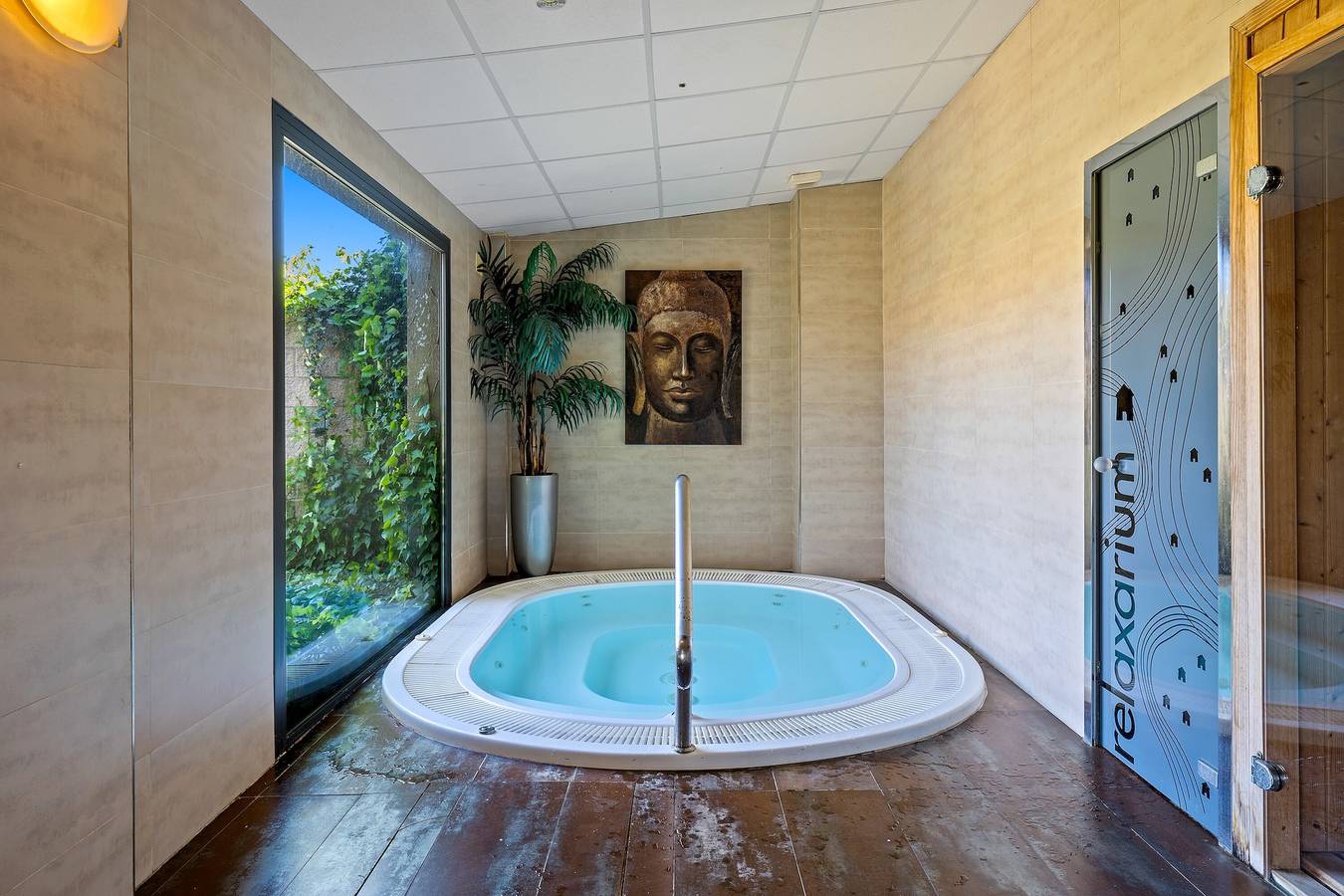 Vakantiehuis "Mas De Lorena" met Uitzicht op de Bergen, Gedeeld Zwembad & Wifi in Terres de l'Ebre, Tarragona Provincie
