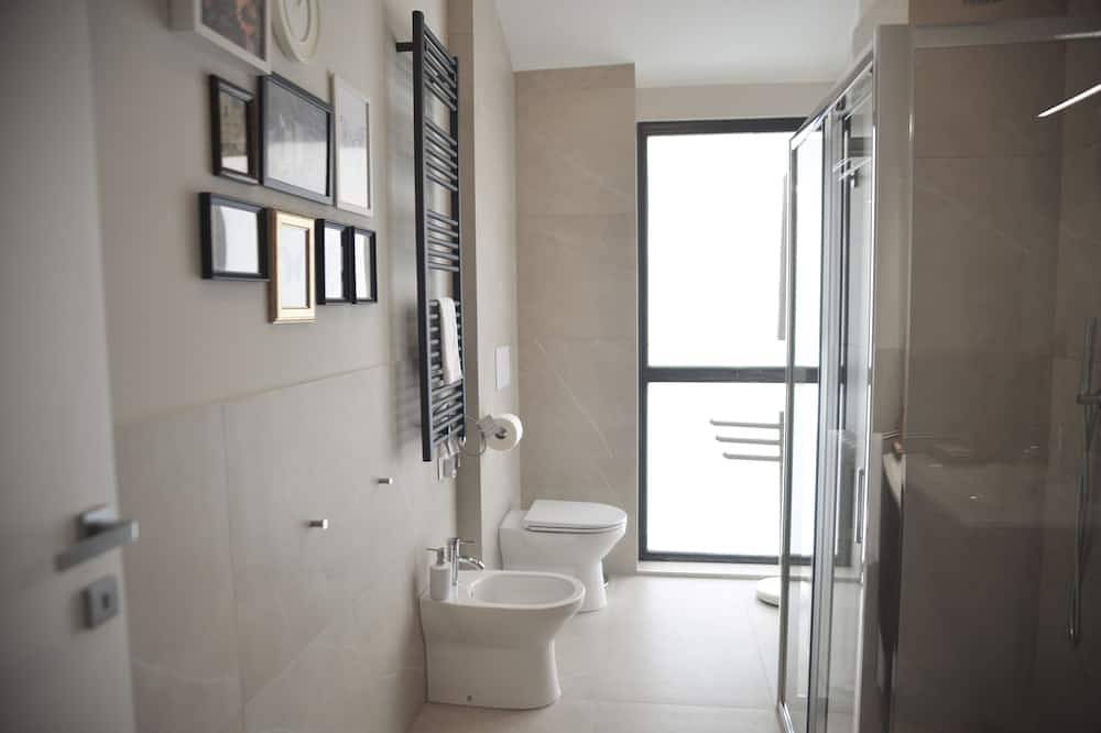 Entire apartment, Apartment with large living and kitchen in the center of Brindisi with parking space in Brindisi, Salento