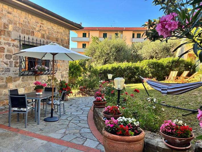 Location de vacances pour 4 personnes, avec Terrasse ainsi que Jardin et Vue à Fiano