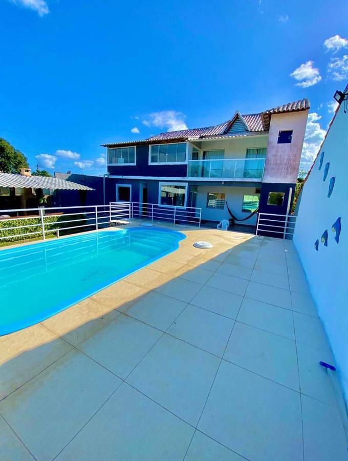 Casas e apartamentos de temporada para 14 pessoas, com jardim e piscina e ainda vista, com animais de estimação em Araruama