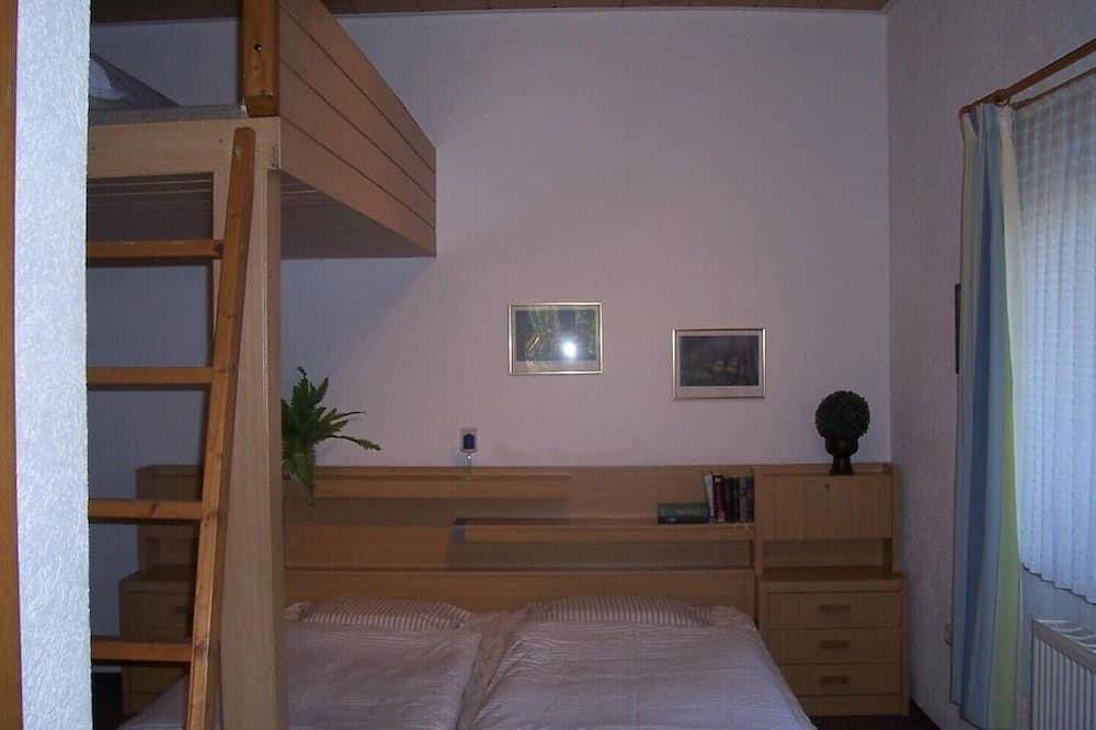 Ganze Wohnung, Schöne, helle Fewo 3 - in Strandnähe (200m) für 2. Personen in Groß Stresow, Putbus