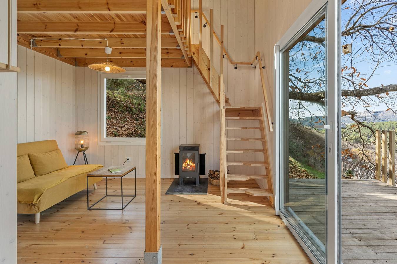 Cabane 'Oropéndola' avec vue sur la montagne, piscine partagée et terrasse privée in Jubrique, Province de Málaga