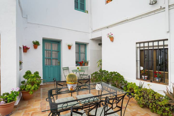 Appartement entier, Appartement 'Giraldilla' avec jardin partagé, Wi-Fi et climatisation in Carmona, Province de Séville