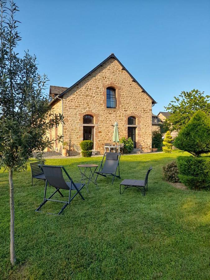 Location de vacances pour 2 personnes, avec Terrasse ainsi que Jardin et Vue dans Romagné