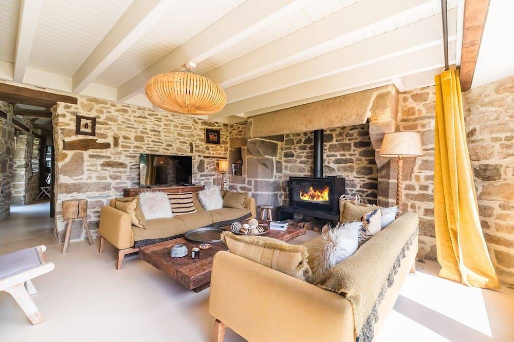 Manoir d’exception avec piscine en Bretagne in Plouzélambre, Ceinture Dorée
