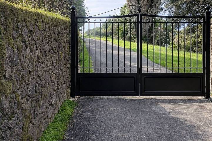 Location de vacances pour 11 personnes, avec piscine dans Vasilika