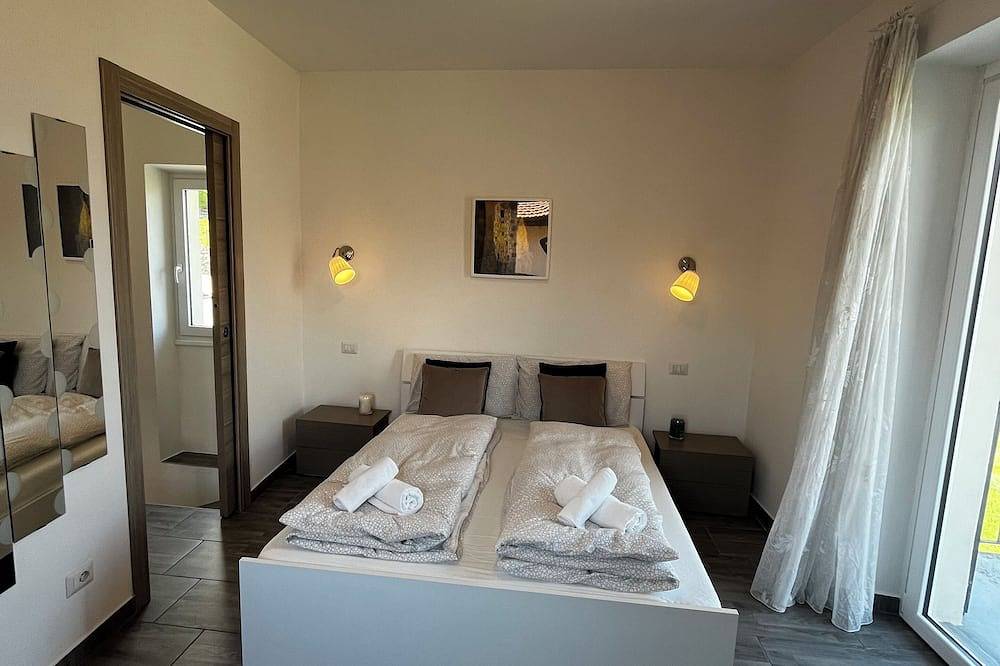 100 Quadratmeter komplett renoviertes Haus auf 2 Ebenen in Cremia, Gemeinde Cremia