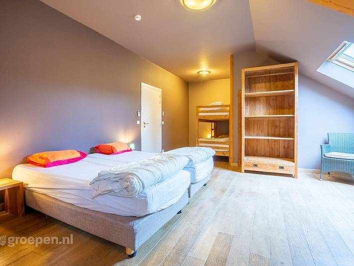 Location de vacances pour 18 personnes, avec terrasse et balcon/terrasse à Rendeux - 4