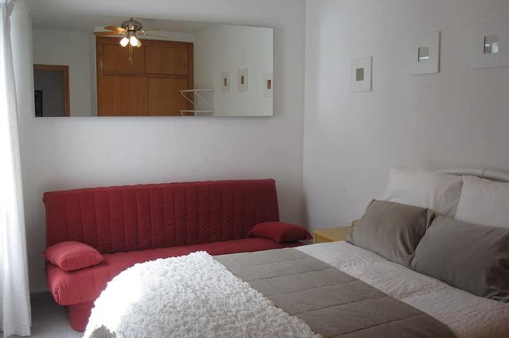 Appartement entier, Lux. Appartement Plein Centre, rég. Alicante, 3 Ch, 2 Sdb, parking, 200 m Plage in Playa Moncayo, Guardamar del Segura