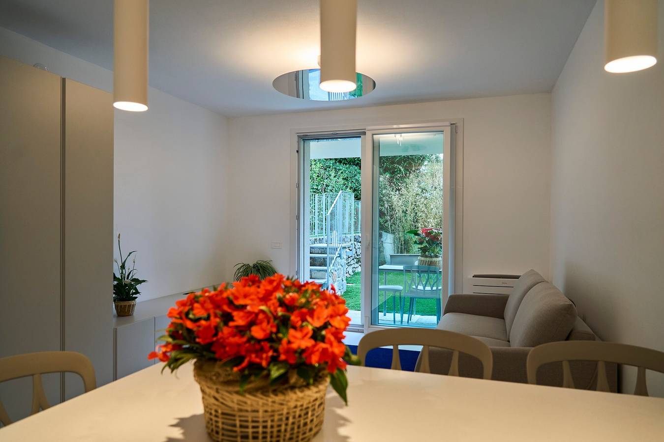 Apartamento entero, Casa de vacaciones 'Unit C' junto al lago, wifi y aire acondicionado in Laveno, Laveno-Mombello