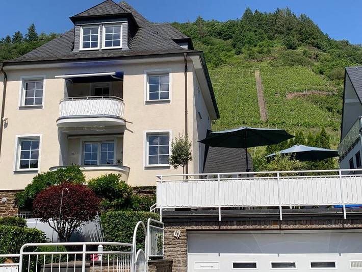 Ferienwohnung für 2 Personen, mit Ausblick und Garten in Reichsburg Cochem