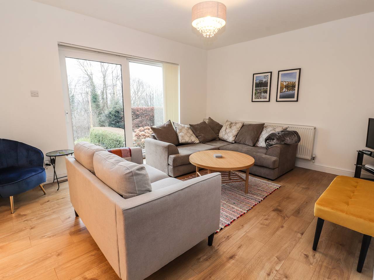 Hillcrest in Wrexham region