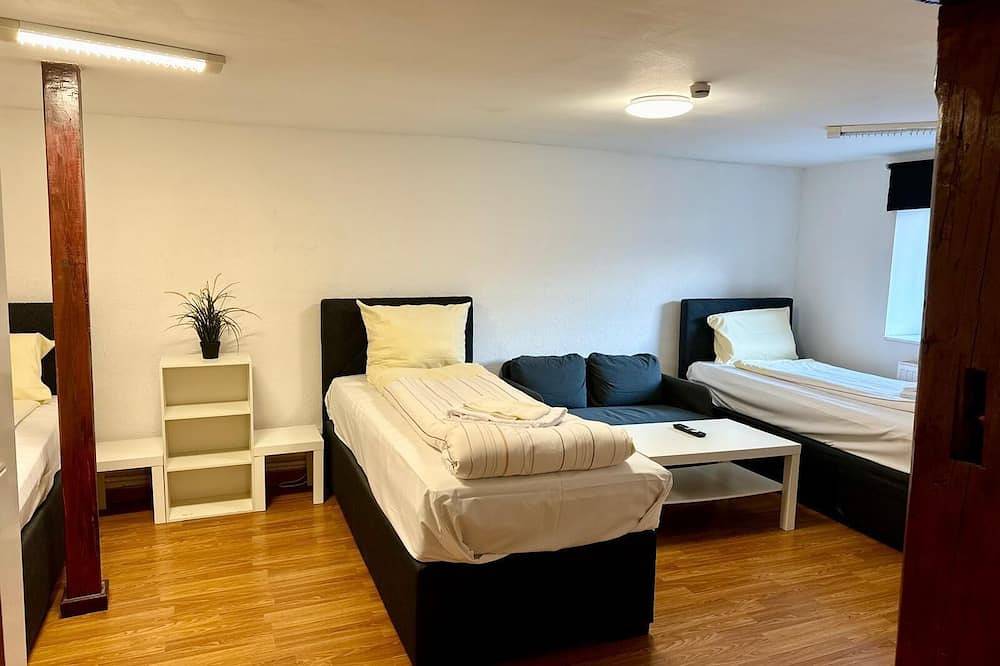 Johannisstraße 1 W1 - 2 Schlafzimmer 2 Bäder und Parkplatz in Neumünster, Schleswig-Holstein Binnenland