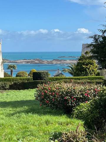 Gîte pour 9 personnes, avec jardin et vue dans Plage de Launay