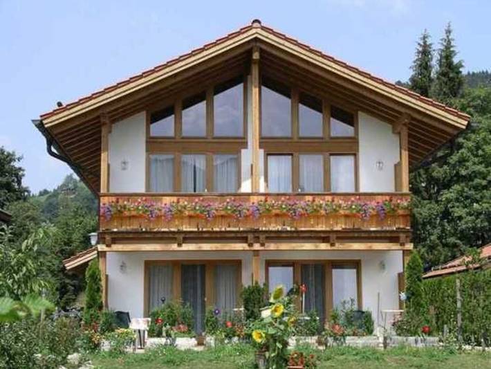 Ferienwohnung für 3 Personen, mit Balkon und Terrasse sowie Garten und Seeblick am Schliersee
