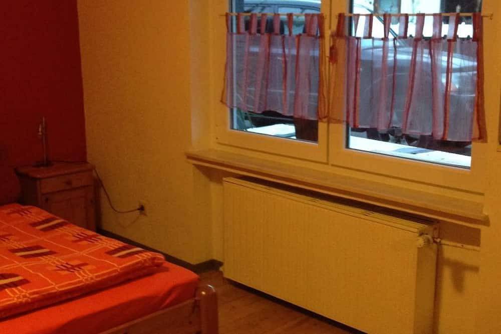 Ganze Wohnung, Gemüliche Ferienwohnung Schmandin in Laacher See, Wassenach