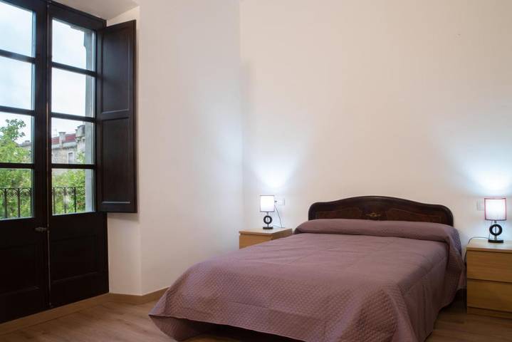 Gîte pour 3 personnes, avec vue et balcon à Banyoles - 2