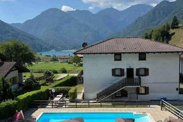 Ferienwohnung für 5 Personen, mit Pool und Garten - 1