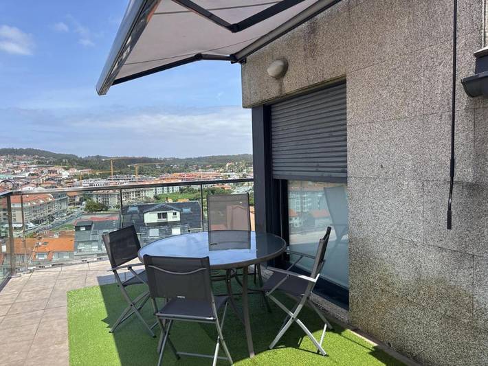 Apartamento para 5 personas, con Terraza además de Piscina y Vistas en Portonovo