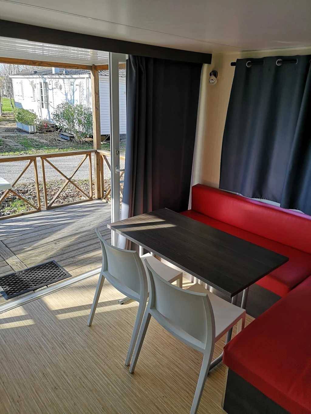 Camping 4 étoiles - Piscine  - ccbahde in Lansargues, Côte d'Améthyste