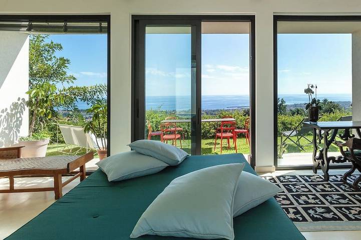 Camelia - Drei Schlafzimmer Villa, Schläft 6 in Giarre, Ätna