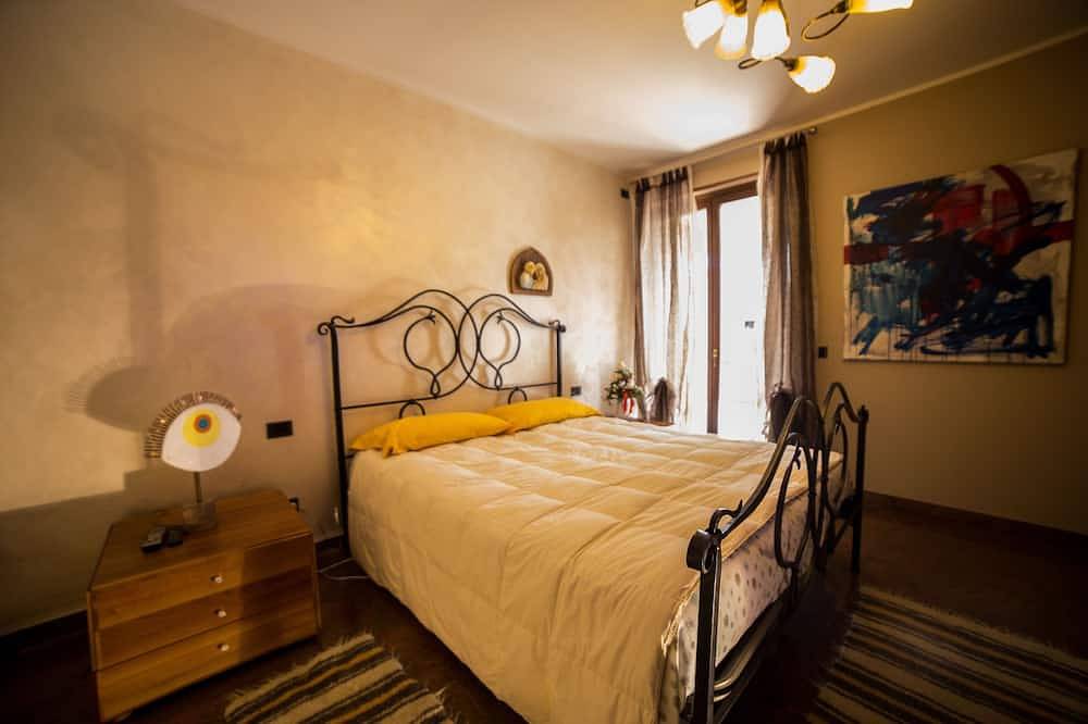Villa Ivana - 3 Schlafzimmer - 3 Bäder - 6 Betten - in Desenzano del Garda, Gardasee-Berge